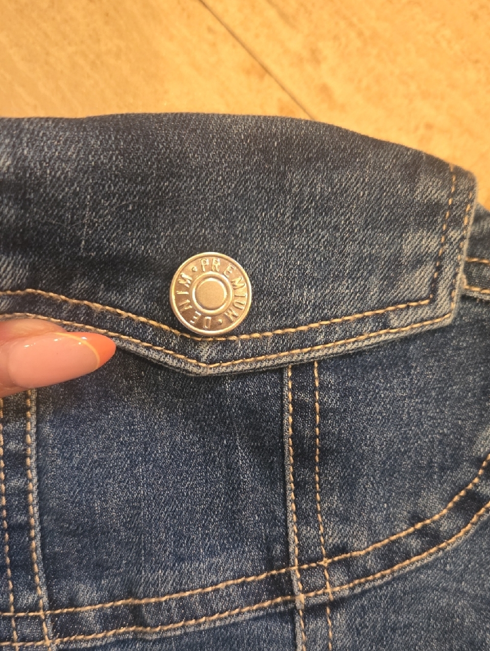 Love Tree Denim Jean Button Down Crop Top - Picture 3 of 5